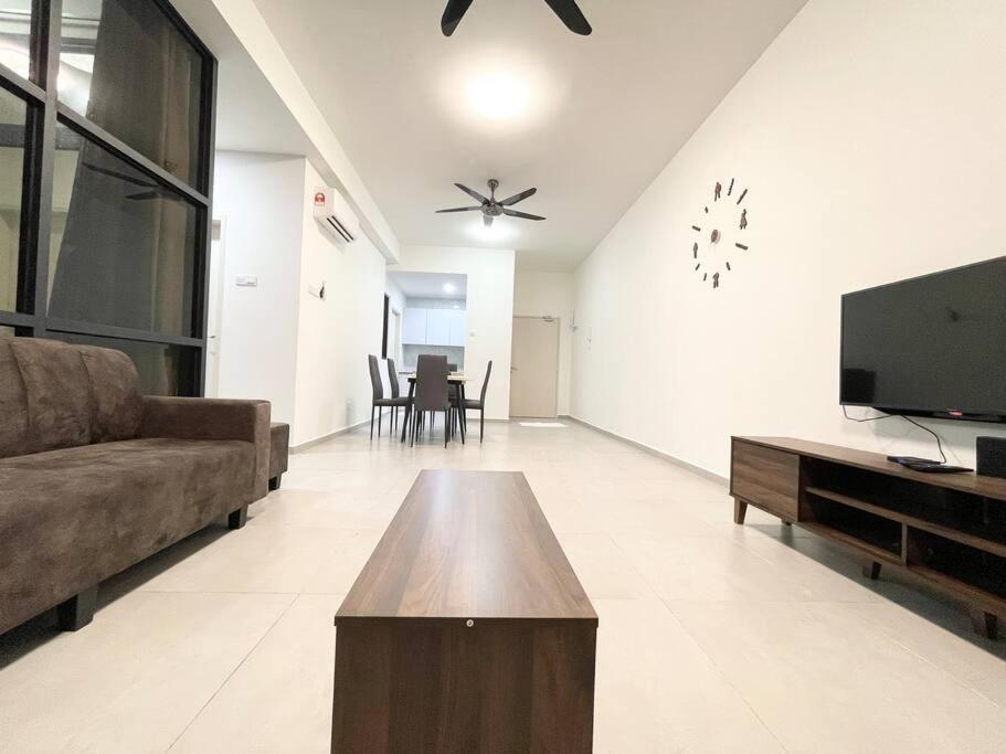 Quartz Near To Jonker Walk With Infinity Pool Cozy 3B2B Apartment Malacca Exterior foto