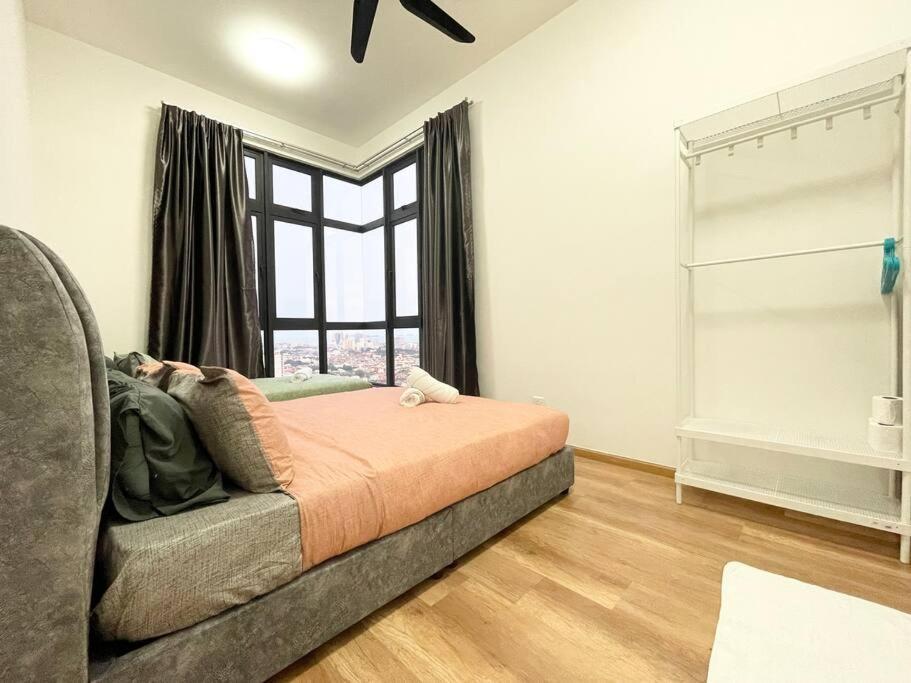 Quartz Near To Jonker Walk With Infinity Pool Cozy 3B2B Apartment Malacca Exterior foto