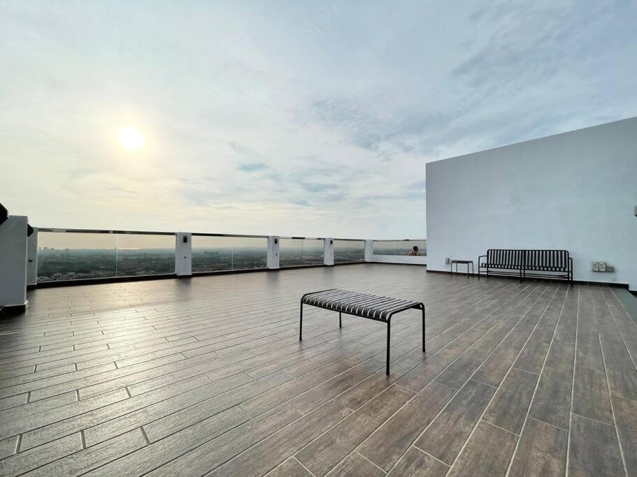 Quartz Near To Jonker Walk With Infinity Pool Cozy 3B2B Apartment Malacca Exterior foto