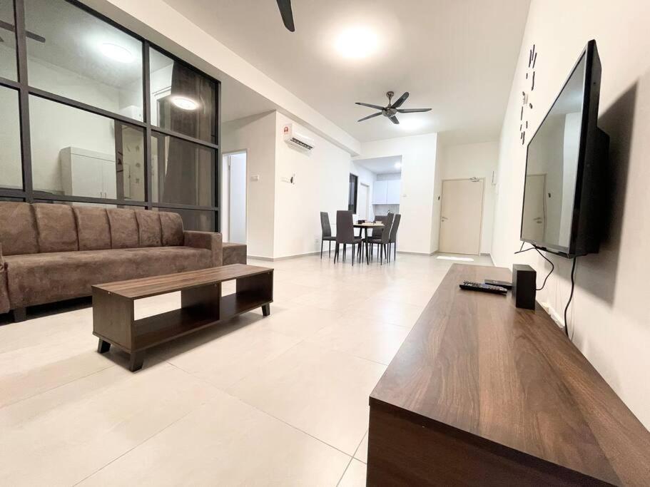 Quartz Near To Jonker Walk With Infinity Pool Cozy 3B2B Apartment Malacca Exterior foto