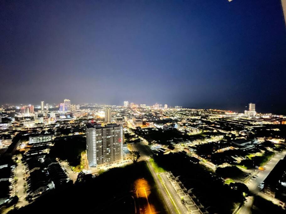 Quartz Near To Jonker Walk With Infinity Pool Cozy 3B2B Apartment Malacca Exterior foto