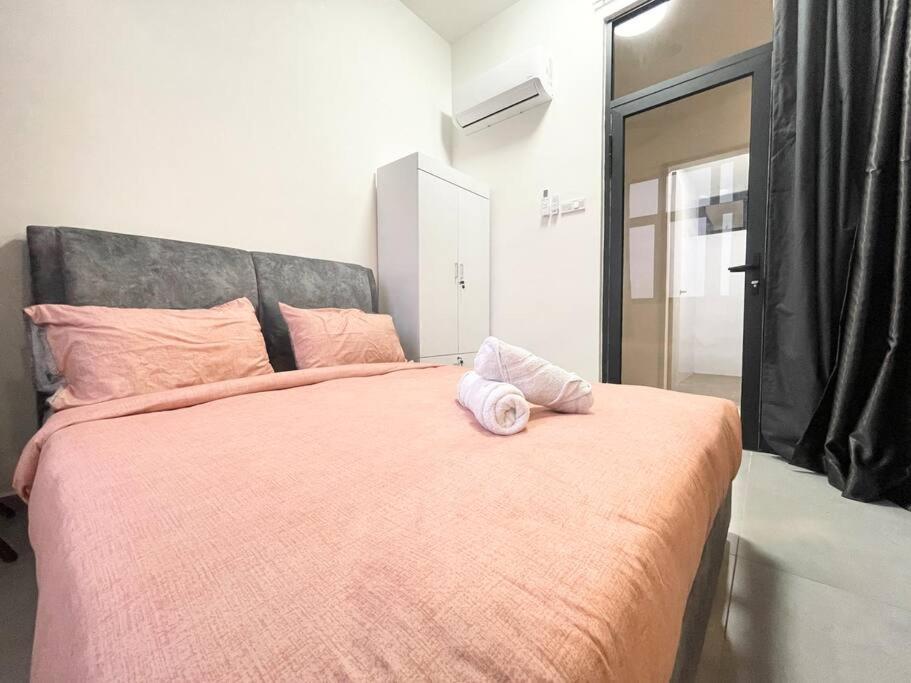 Quartz Near To Jonker Walk With Infinity Pool Cozy 3B2B Apartment Malacca Exterior foto