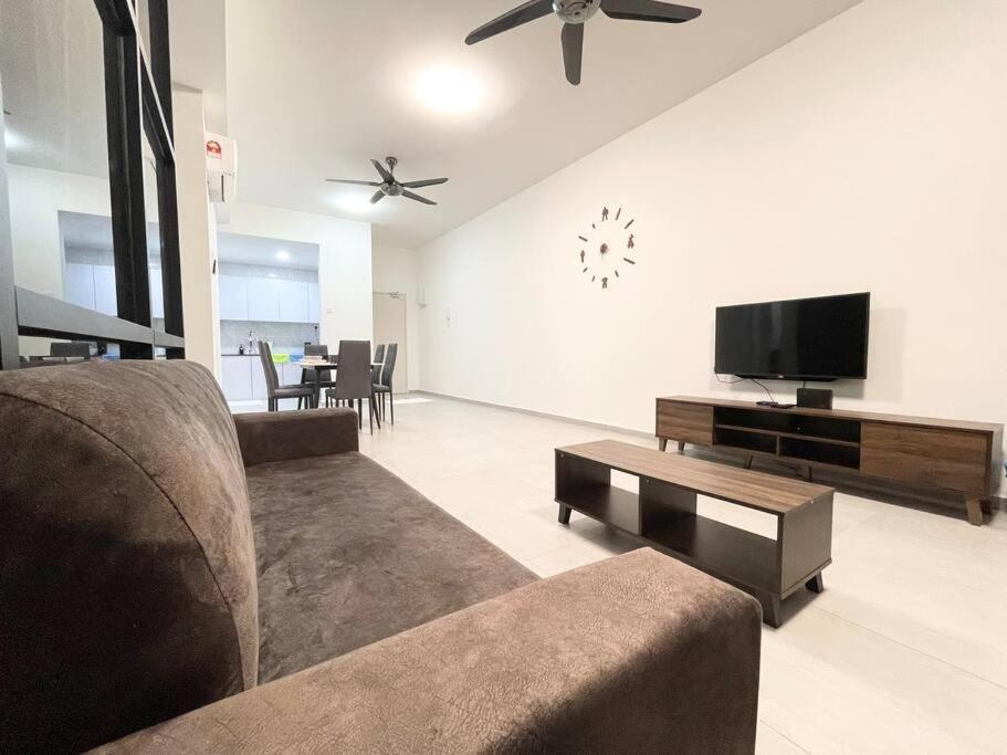 Quartz Near To Jonker Walk With Infinity Pool Cozy 3B2B Apartment Malacca Exterior foto