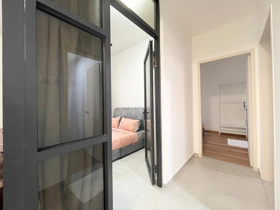 Quartz Near To Jonker Walk With Infinity Pool Cozy 3B2B Apartment Malacca Exterior foto